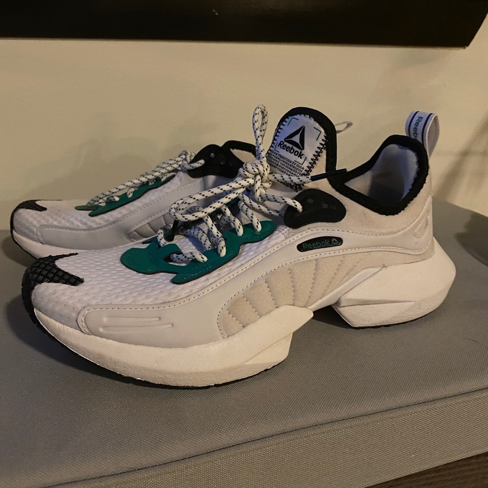 Reebok Sneakers size 8